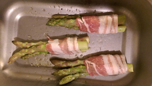 aspargos Aspargos assados com bacon - Receita de Viagem