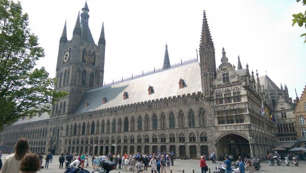 Cloth Hall em Ypres - Receita de Viagem