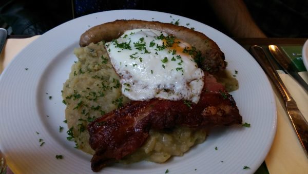 stoemp-mixte-do-le-corbeau-receita-de-viagem